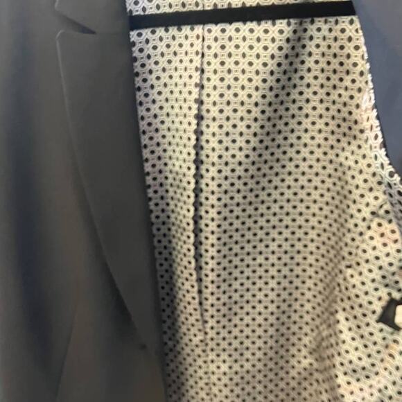 Antonio Melani Women's Black Two-Button Career Chic Front Blazer Lined | Size 14 - Picture 8 of 9